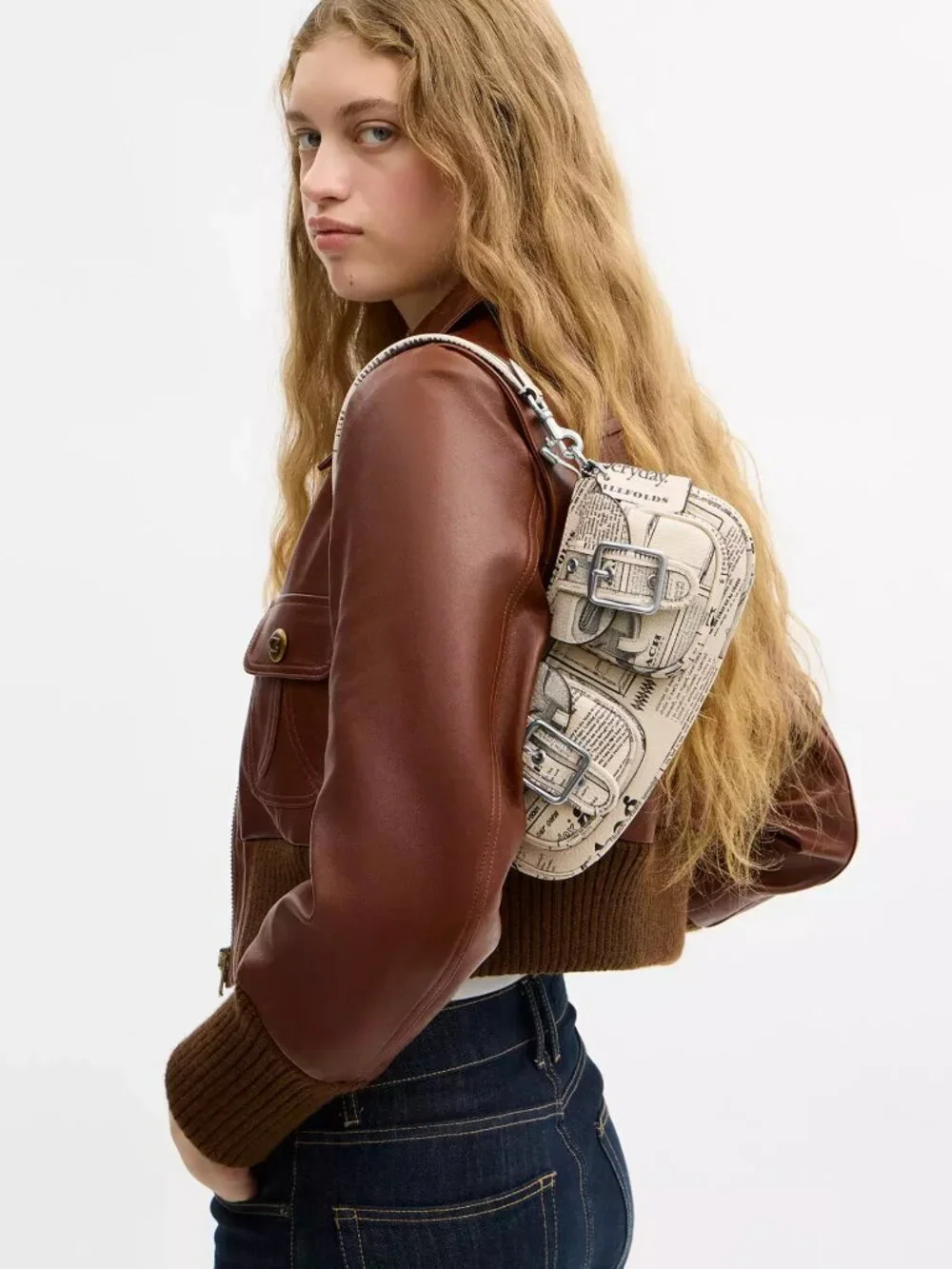 Coach CDC12 Ashton Shoulder Bag With Newspaper Print in Pebbled Leather *SEALED* - Picture 3 of 14